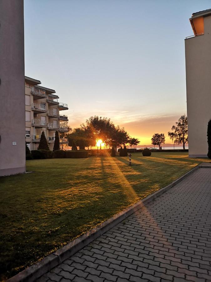 Eda Beach Apartman Siofok Ngoại thất bức ảnh